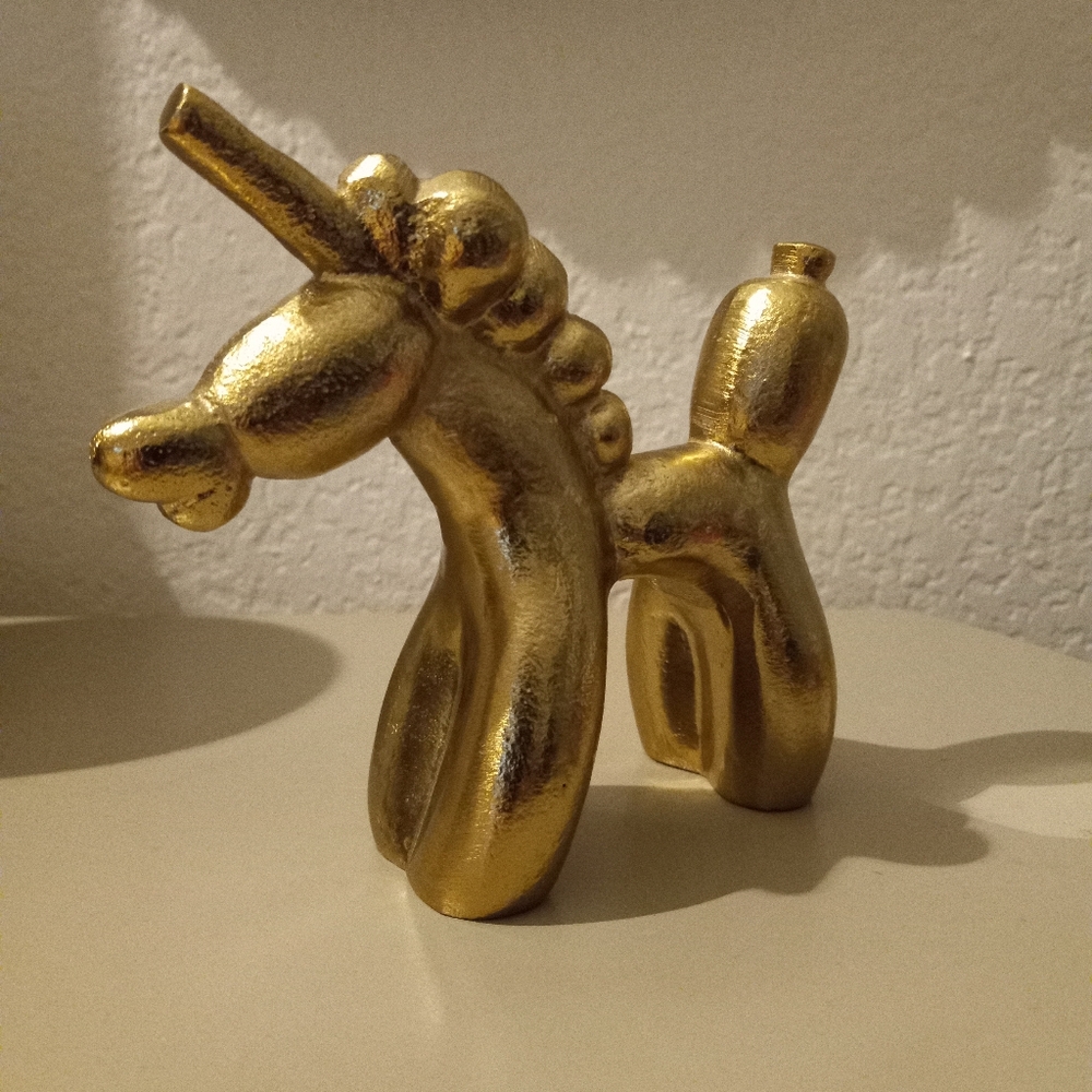 Koons-style Unicorn